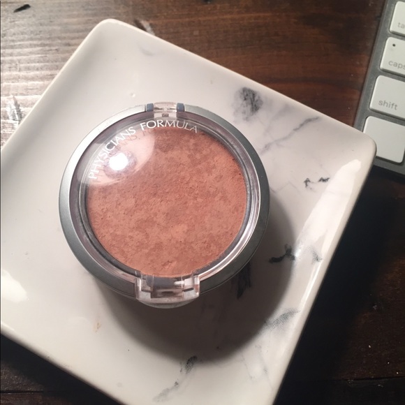 Makeup Bundle - Picture 2 of 7